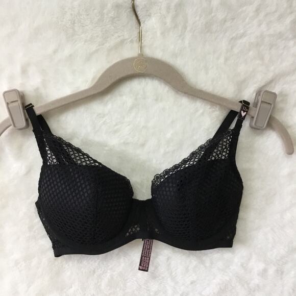 Victoria's Secret Black Fishnet Lace Push-Up Bra - Picture 2 of 11